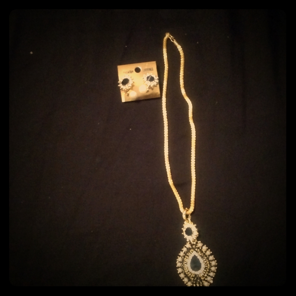 Necklace & Earrings